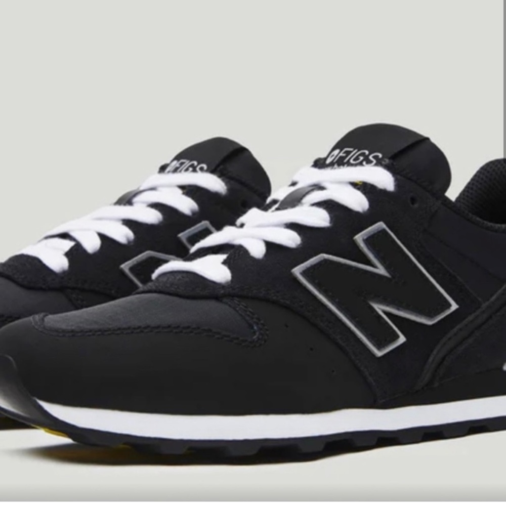 NEW Black FIGS x New Balance Women's 996